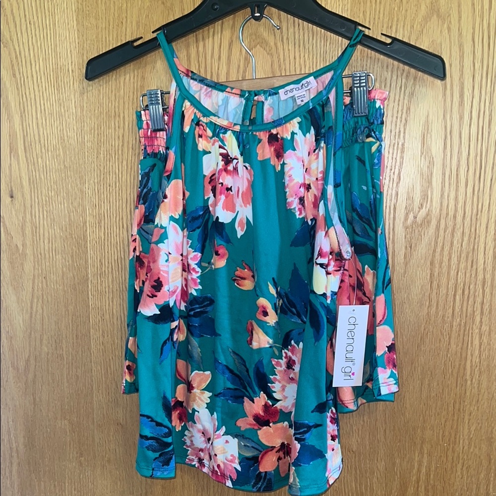 Green Floral Sleeveless Camisole with matching shorts Girls 16 Chenault Girl‎